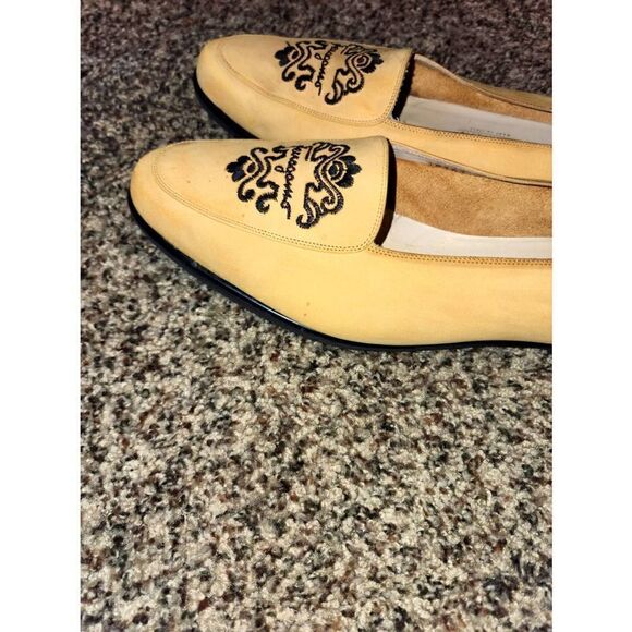 Salvatore Ferragamo | Vintage Suede Embroidered Flats - Picture 8 of 10